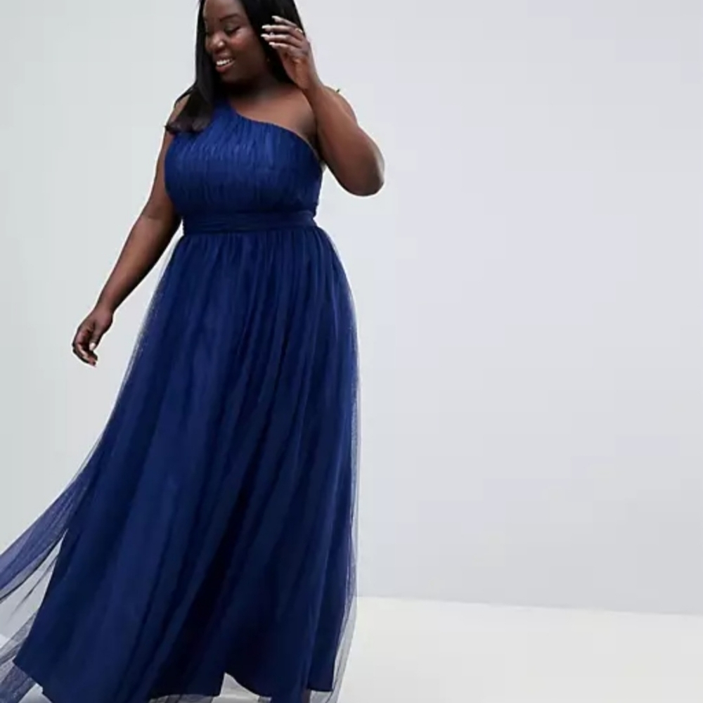 Dress - Picture 4 of 4